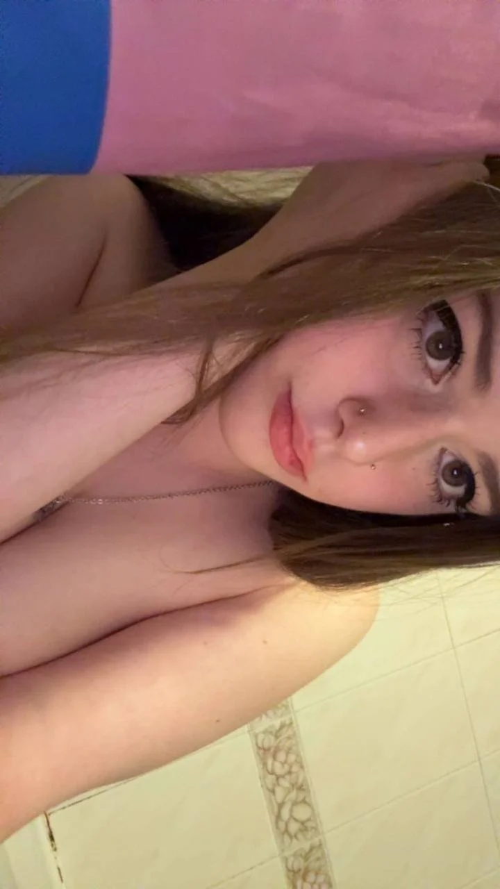 Rosie 18 image 11