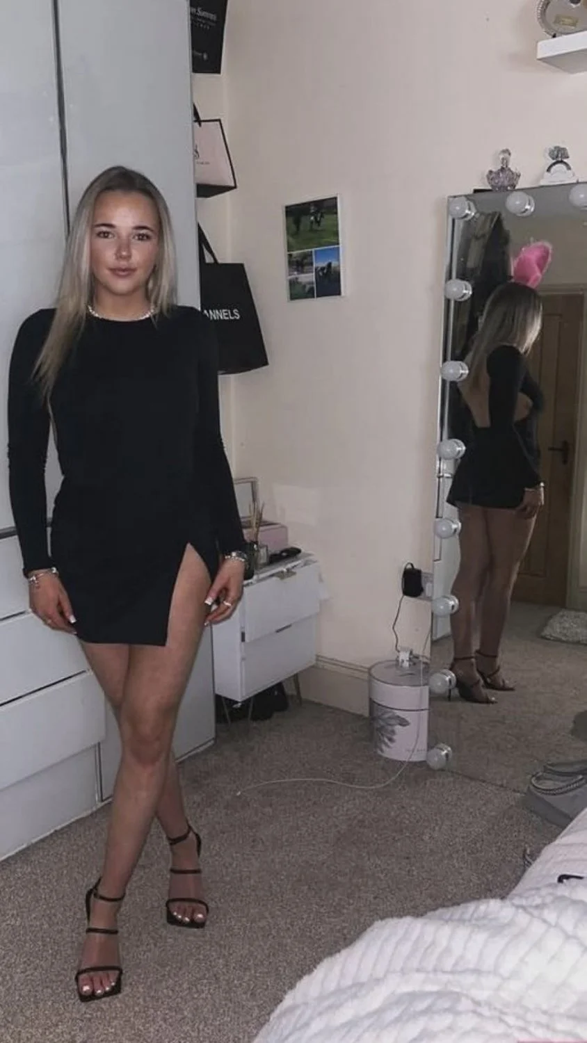 Hot big tits teen posted image 9