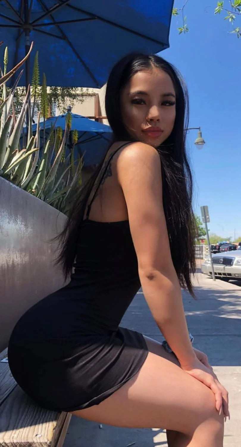 Cindy Asian fat booty bouncing Leaks image 4