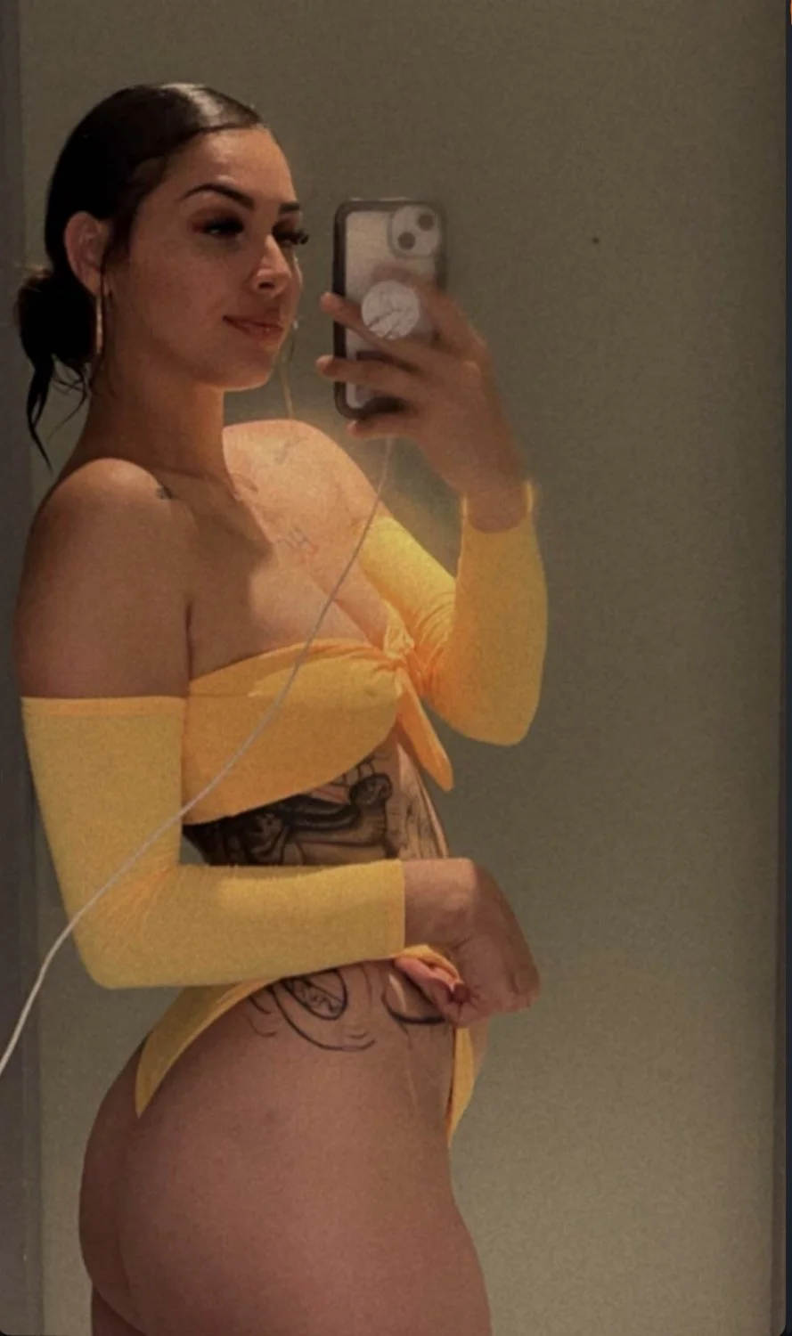 Mayra needs a big cock to use her image 3