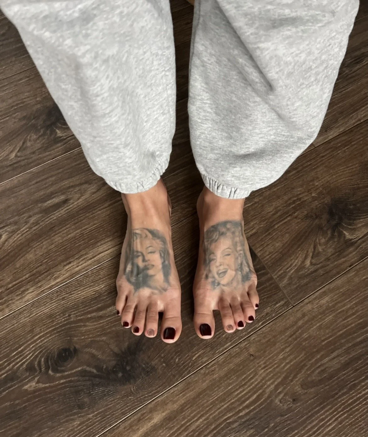 Wife’s pretty feet image 4