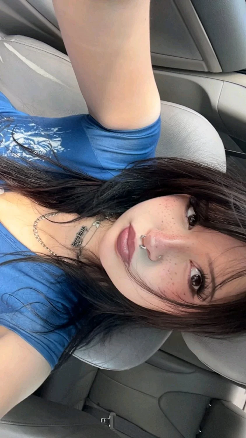Maddie 18 image 12