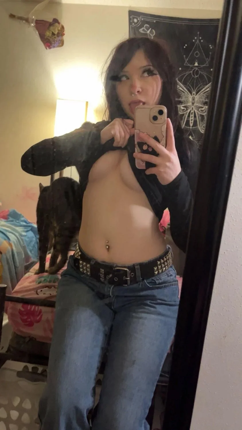 Maddie 18 image 6