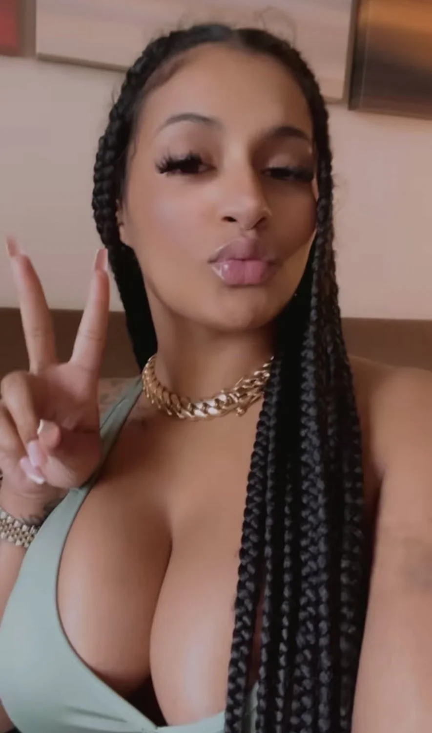 Drop: 1658 Thicc Ass Thot😍 image 28