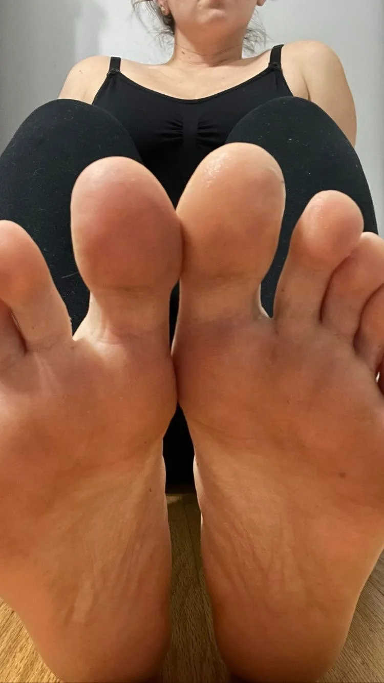 Drink her pregnant piss? or cum on her soft soles? Can't decide. image 26