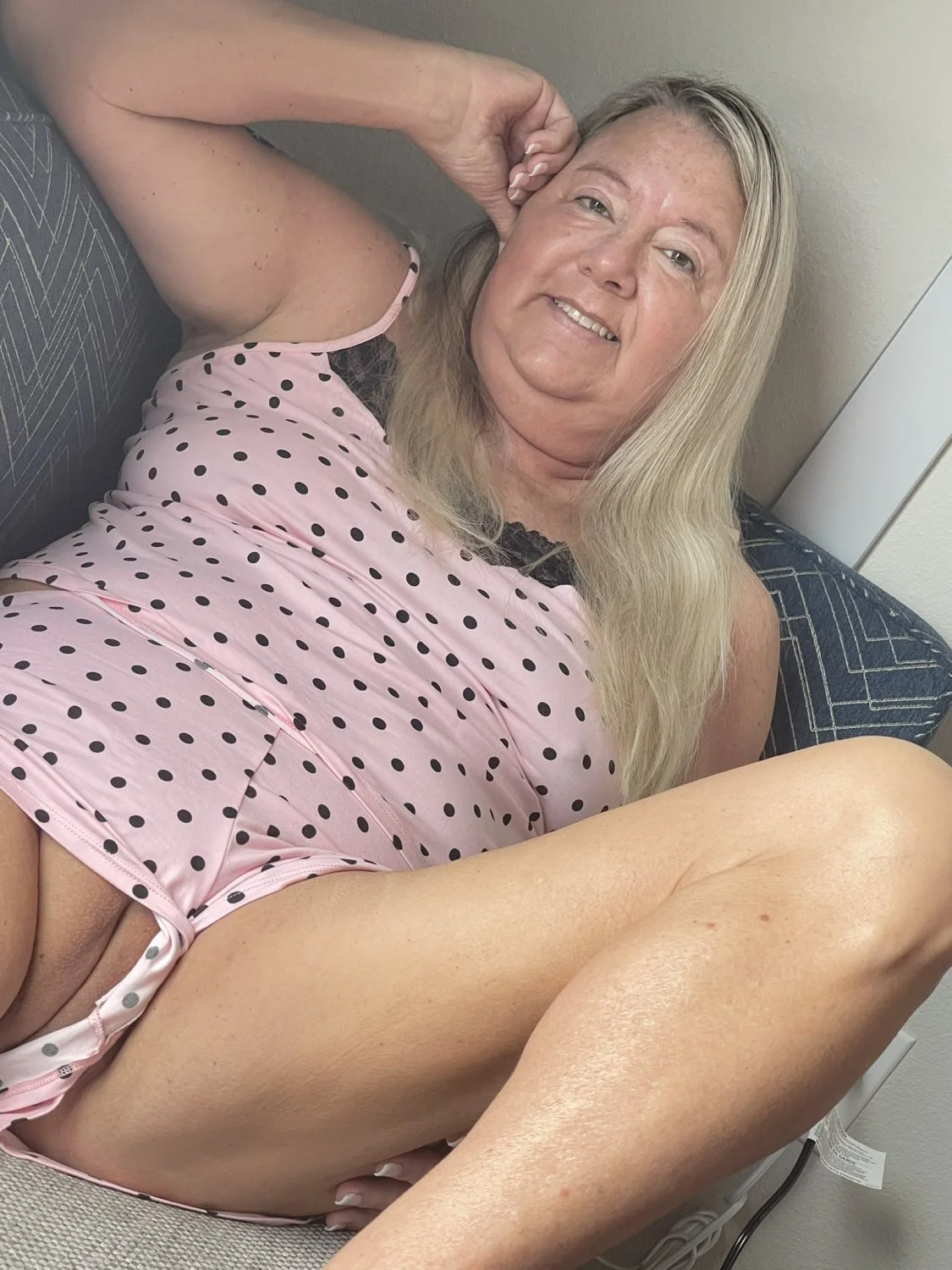 Mature Slut image 34
