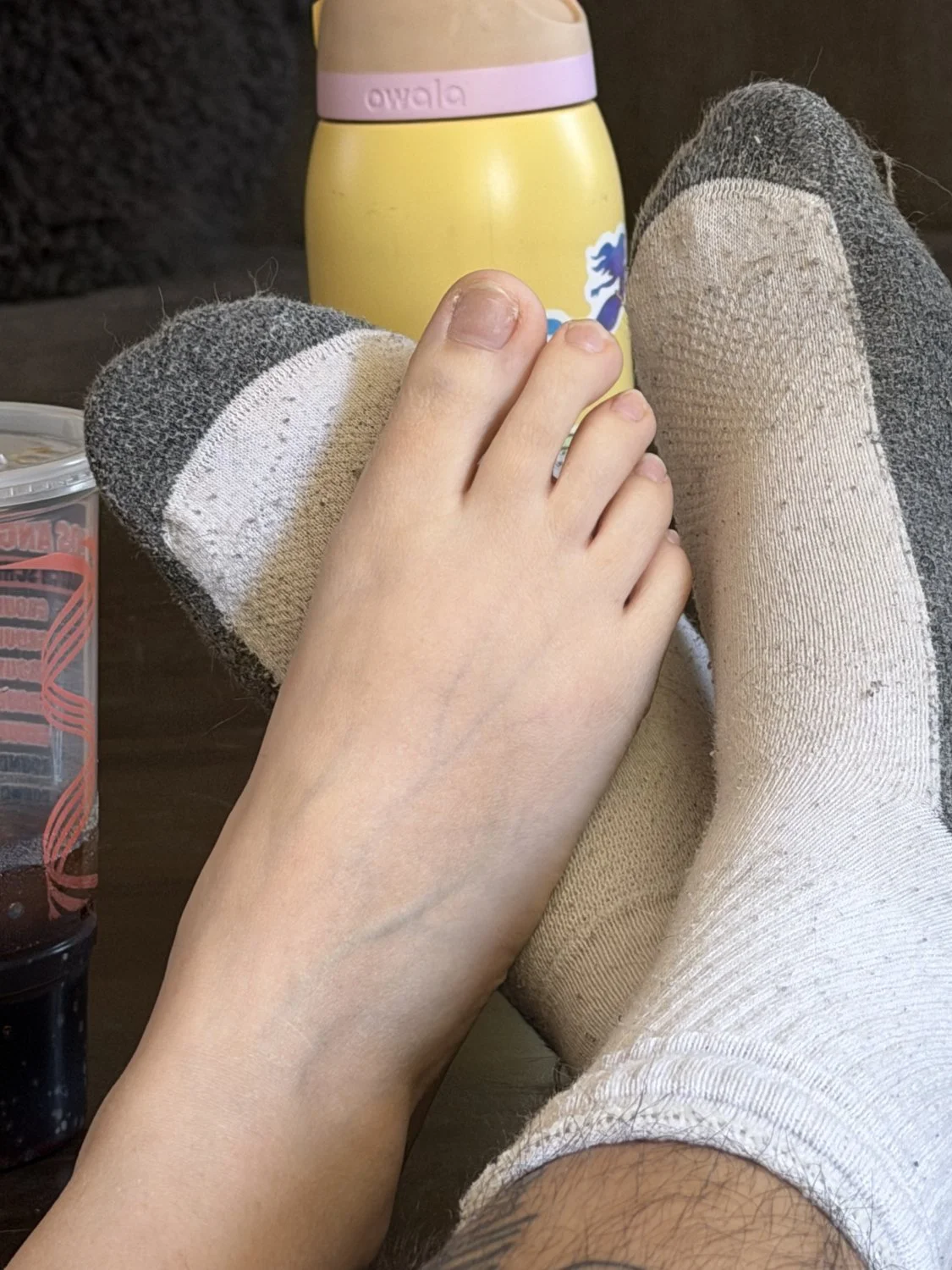 Cumming on gfs feet image 2