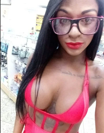 TS RENATA BARBOSA (QUEEN) image 2