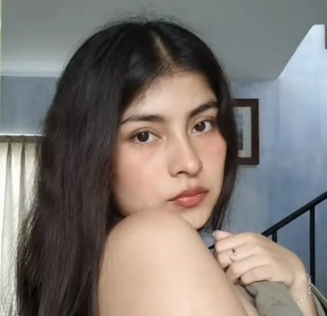 La sexy puta de Anya aún más humillada image 2