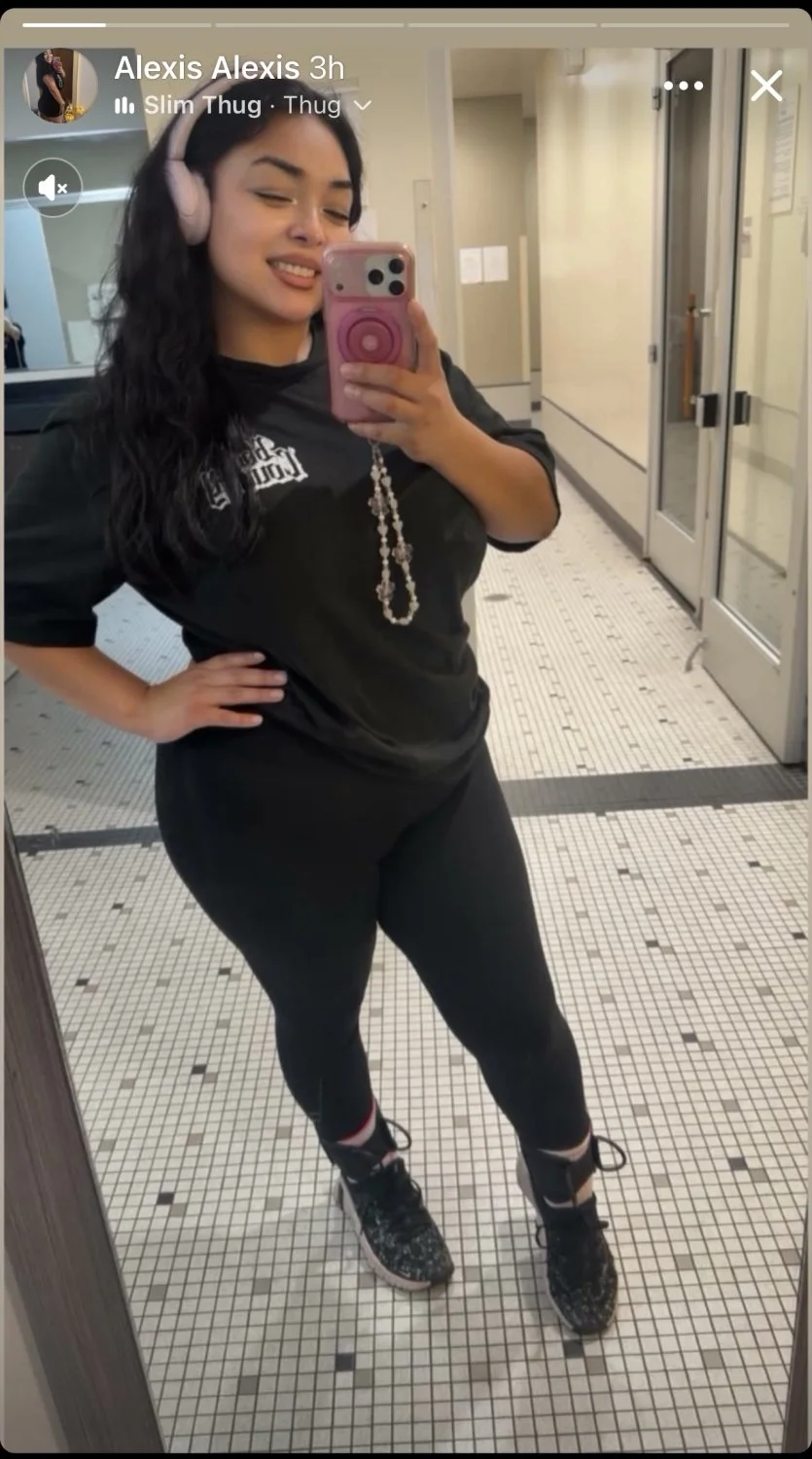 ALEXIS ALEXIS BIG TITS CHI THOT image 8