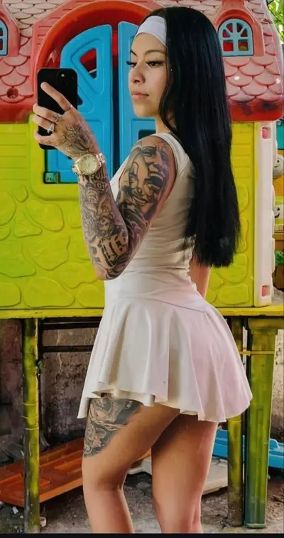 Monse puta en busca de verga cover image