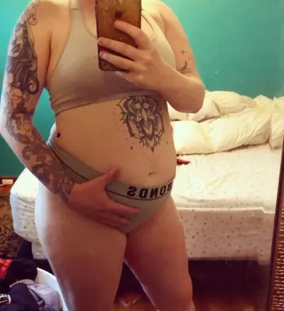 Jessica 26 exposed if you wanna expose your girl or get used or degraded message my kik cover image