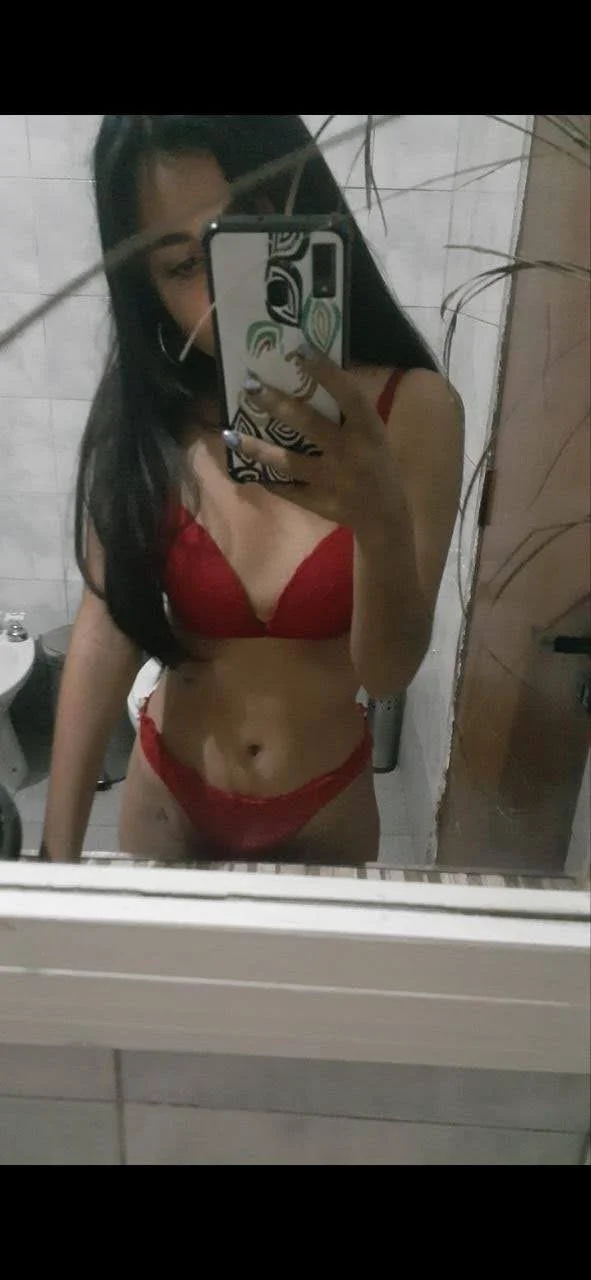 Pendejo me da a su hermana puta por error y la exhibo image 12