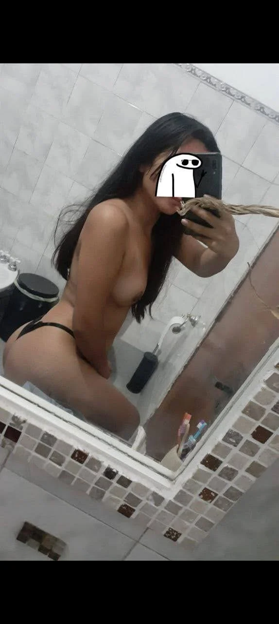 Pendejo me da a su hermana puta por error y la exhibo image 8