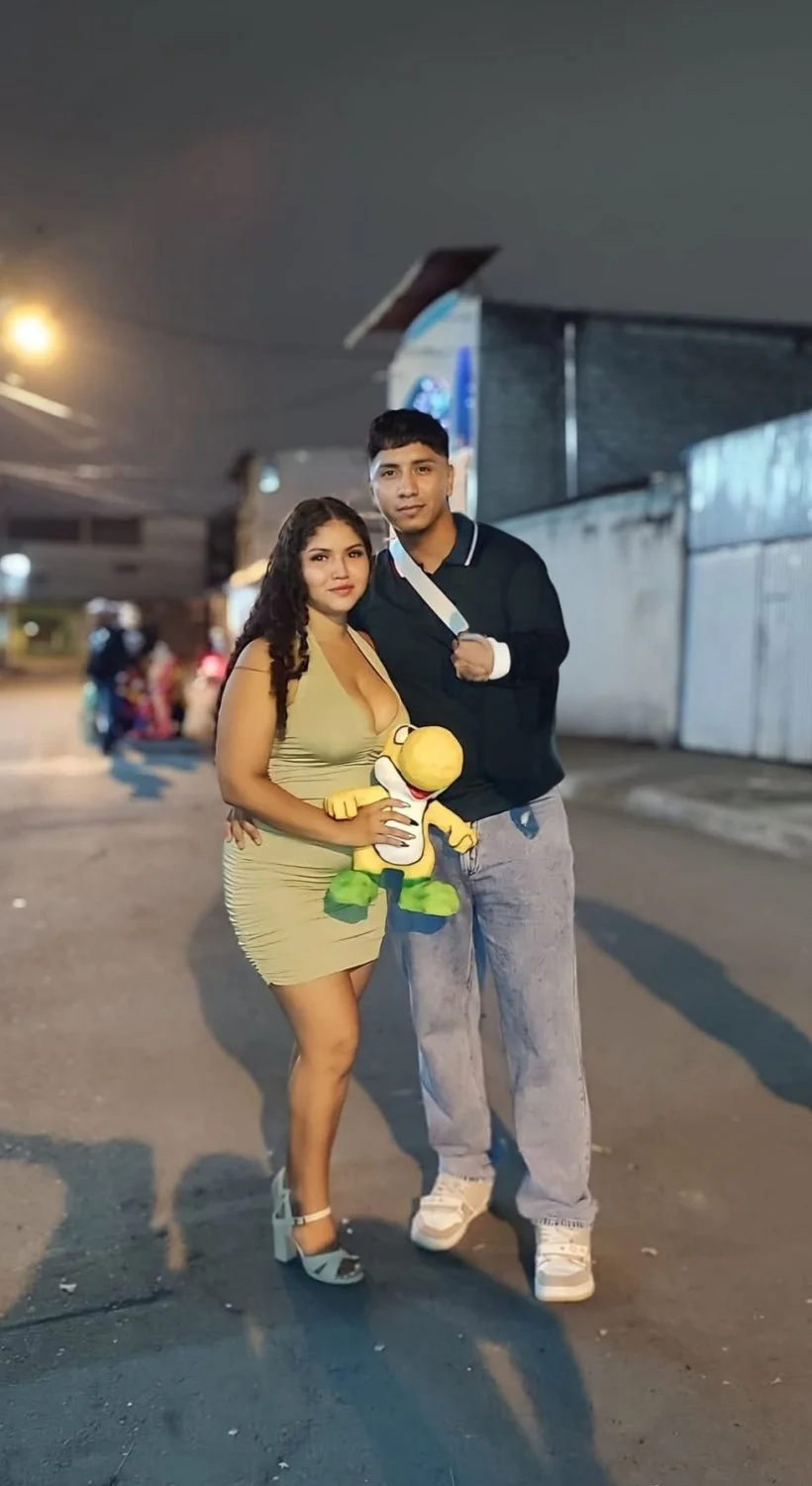 Guayaquileña infiel Melanye Riscos xxx image 2
