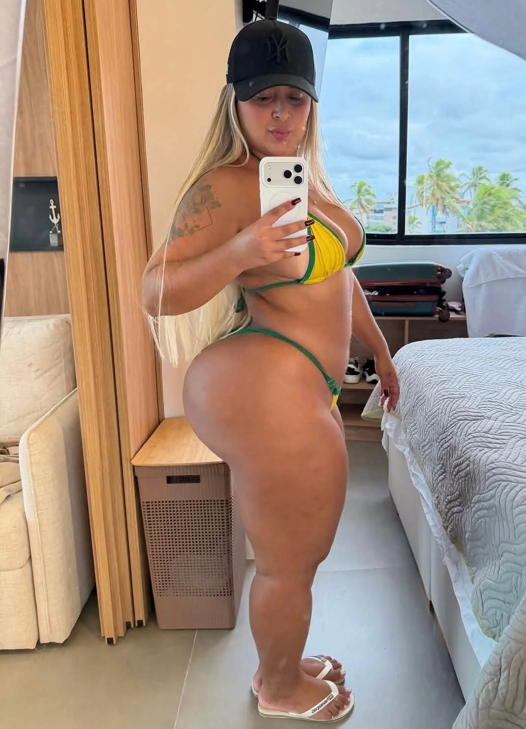 Sexy Ebony Latina Redbone Baddies image 11