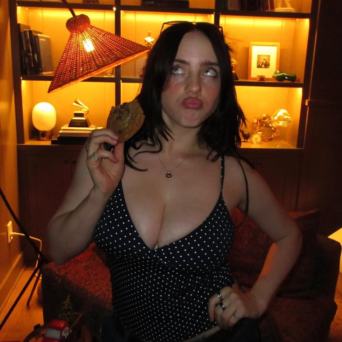 She had big tits like Billie Eilish💓🔥🔥🥵🥵💦💦 main image