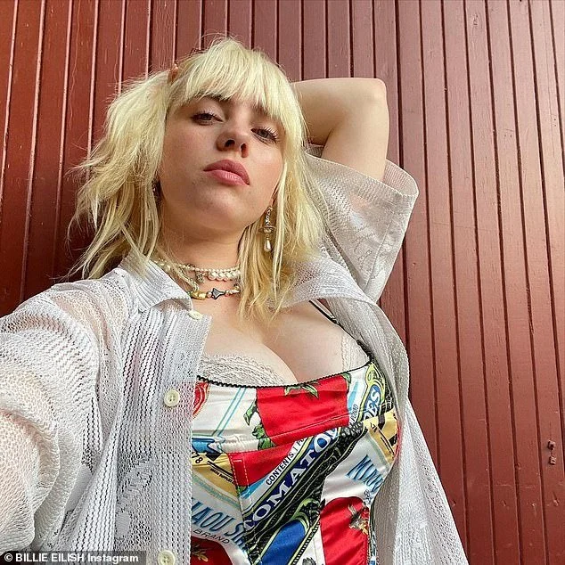 She had big tits like Billie Eilish💓🔥🔥🥵🥵💦💦 image 14