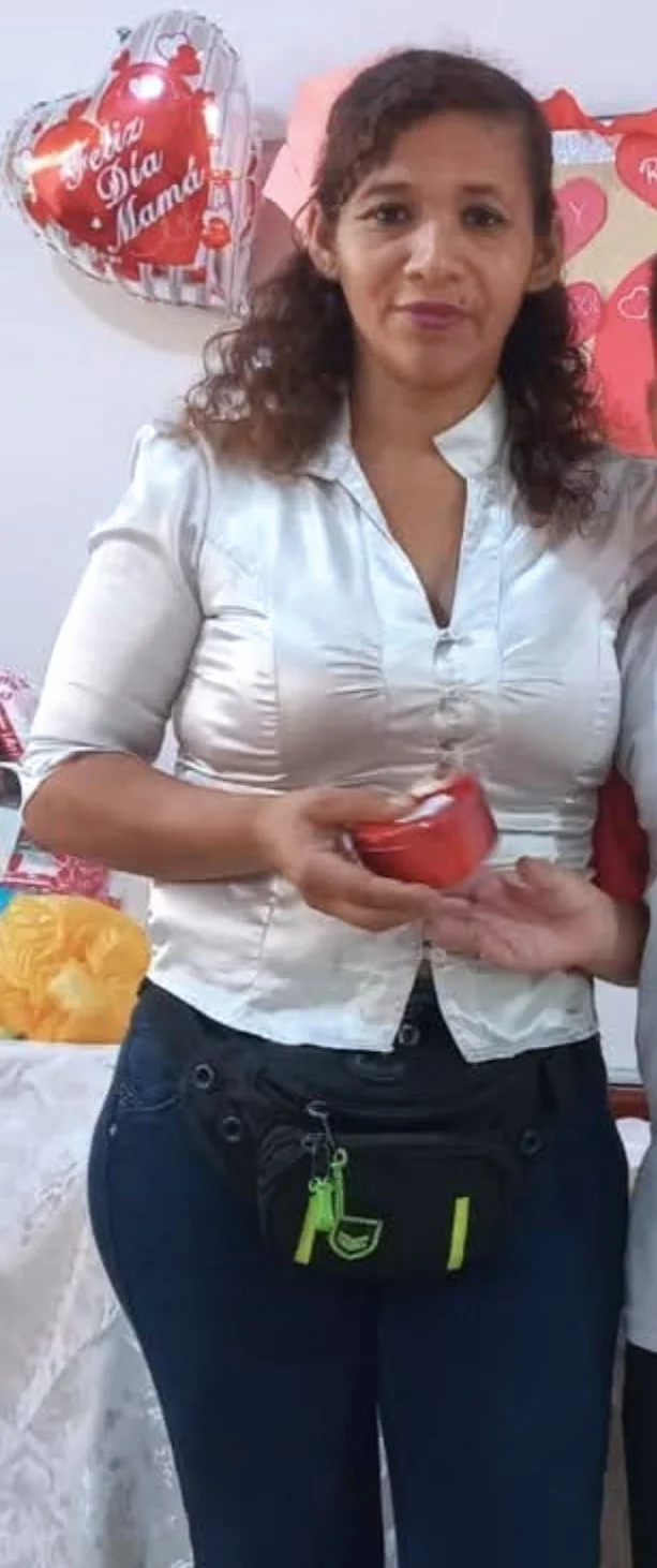 Mi tía rica, ¿les gustaría q le haga un contribute? image 25