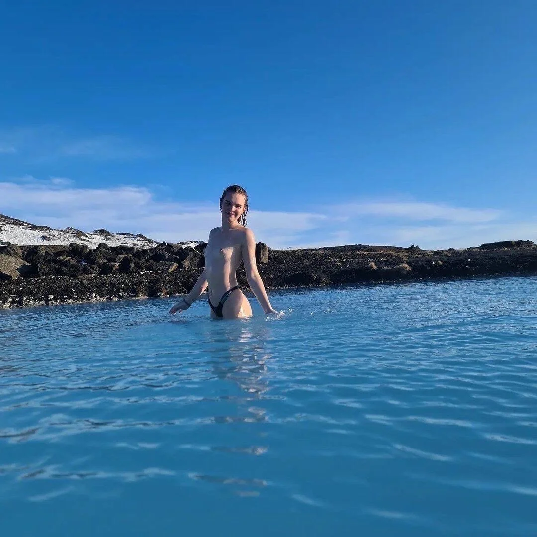 22 yo Vanessa image 3