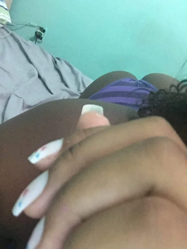 Loucos por bundas... preciso enfiar minha cara aí image 3