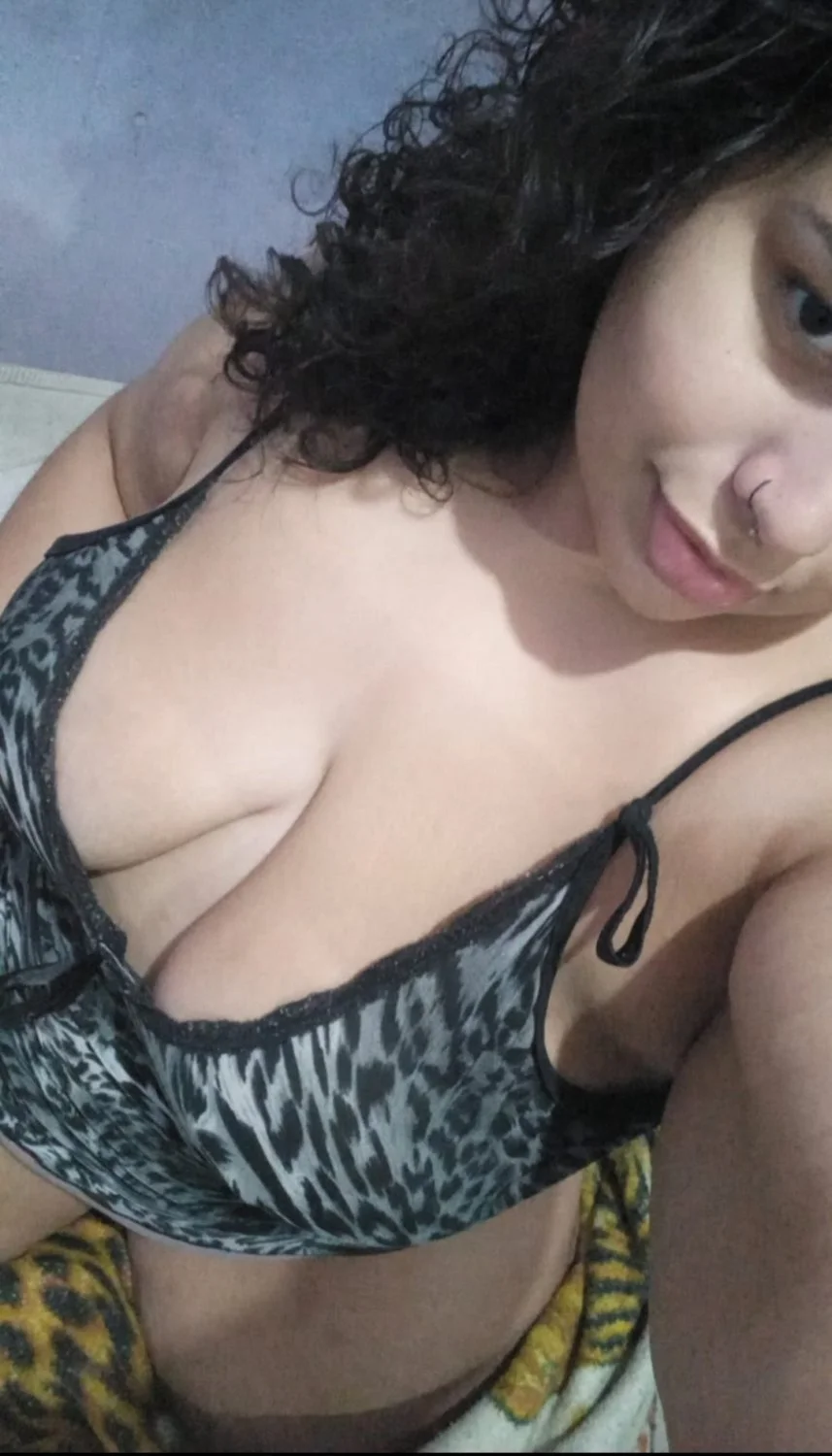Gordinha casada com saudades manda foto ao marido image 2
