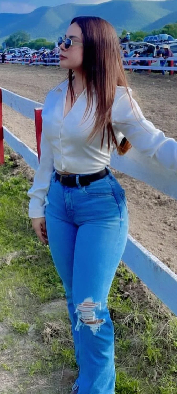 Girl puta hermosa y ricas piernas de gym sexy y zorrita Part2 image 23