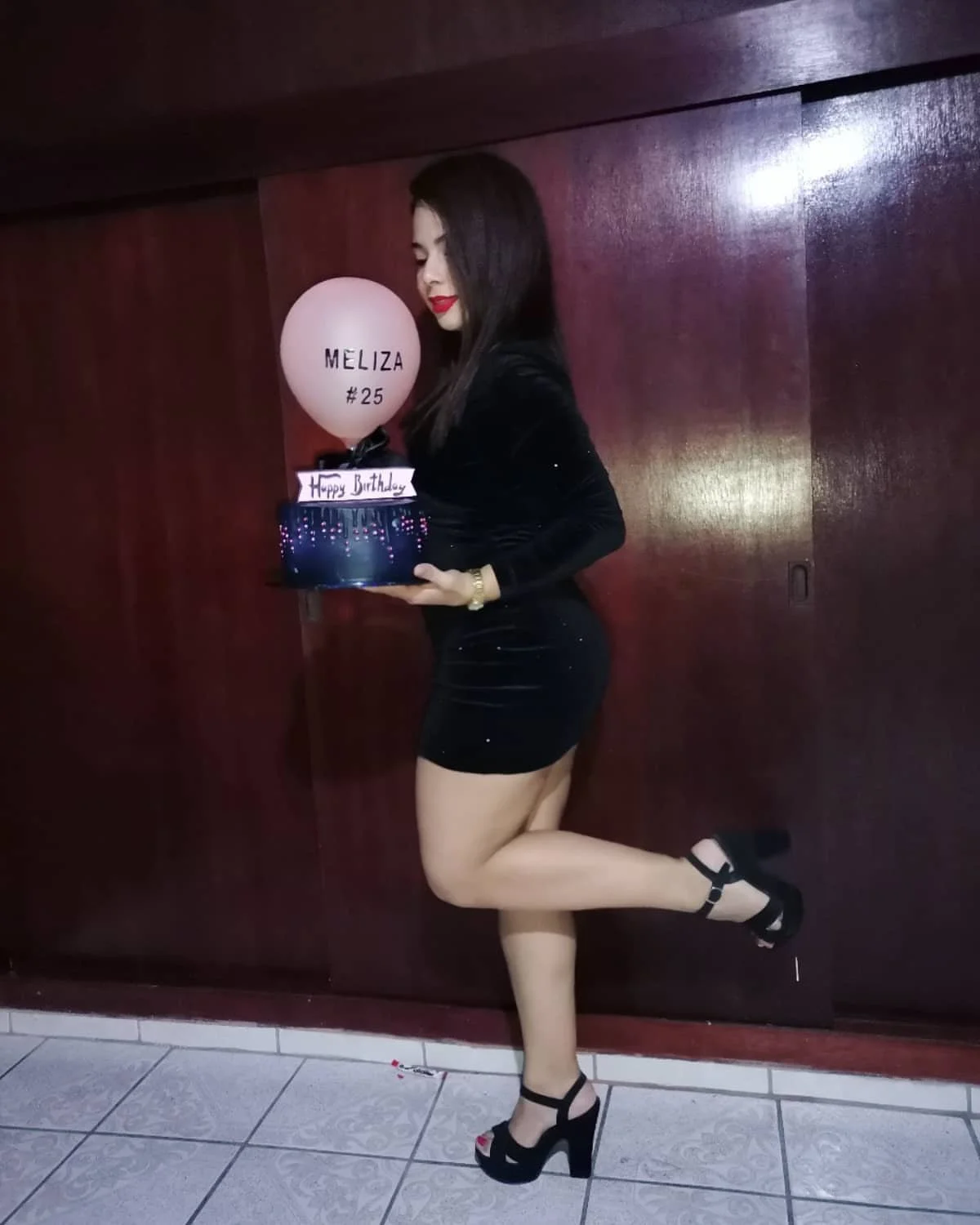 Girl puta hermosa y ricas piernas de gym sexy y zorrita Part2 image 3