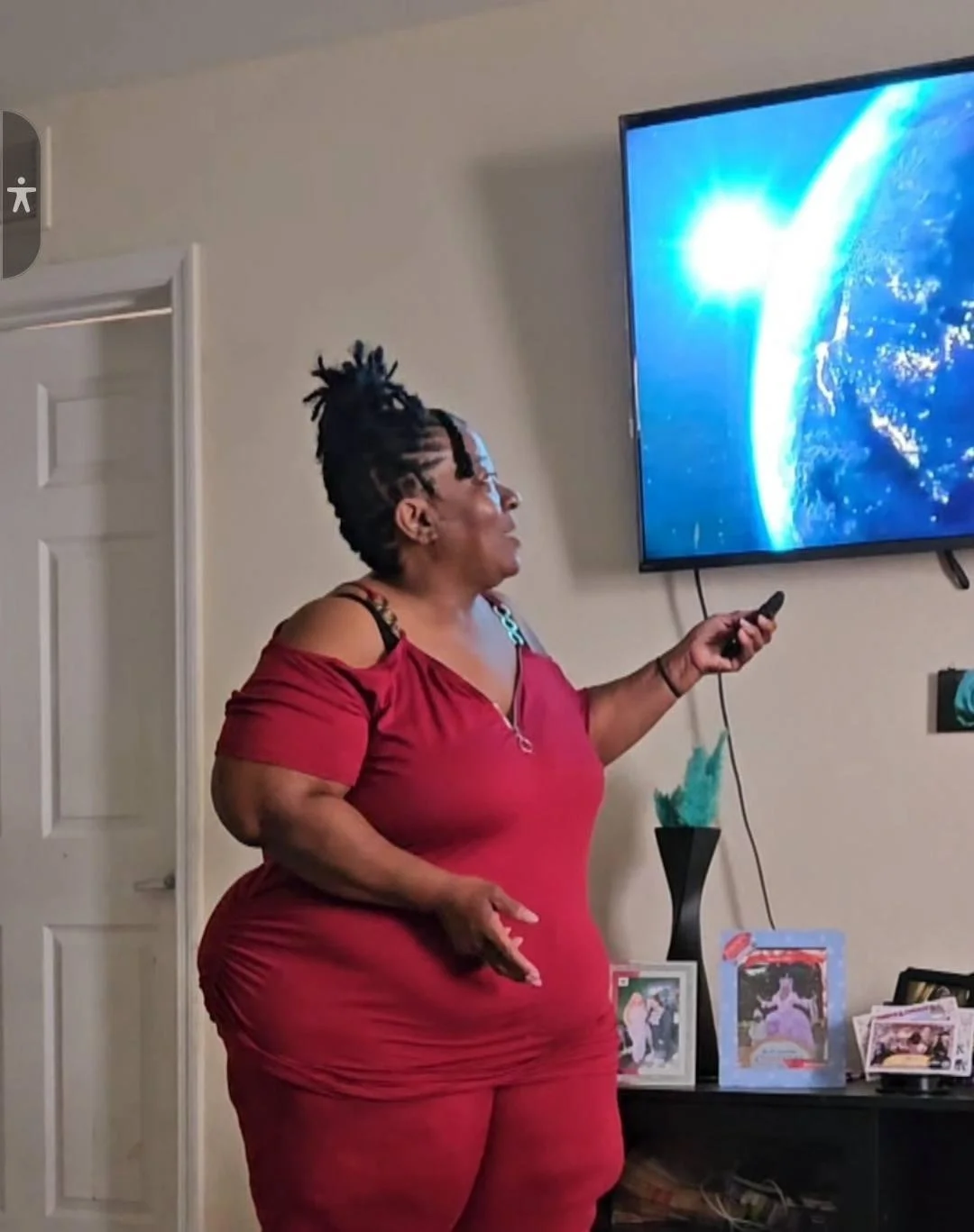 Love a thick fine grandma 55 y/o Latonja got no teeth nd ik she would put it on a nigga image 35