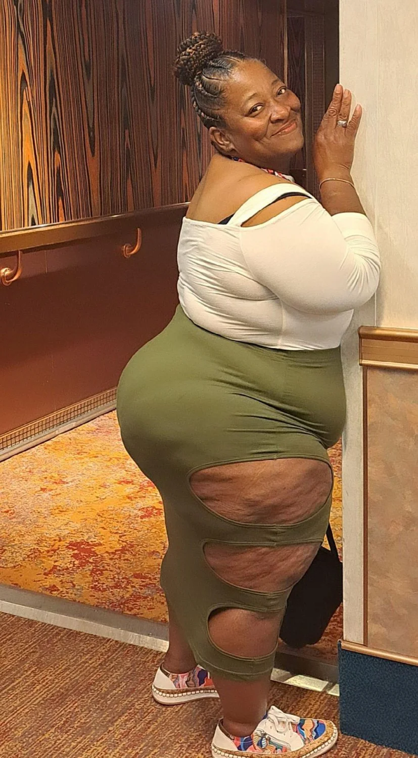 Love a thick fine grandma 55 y/o Latonja got no teeth nd ik she would put it on a nigga image 38