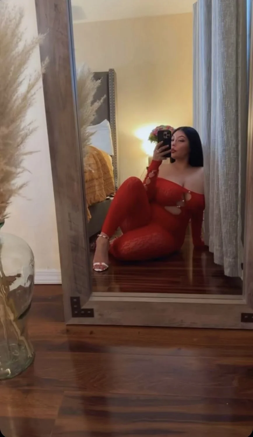 Sexy Thick Latina Goddessbella image 5