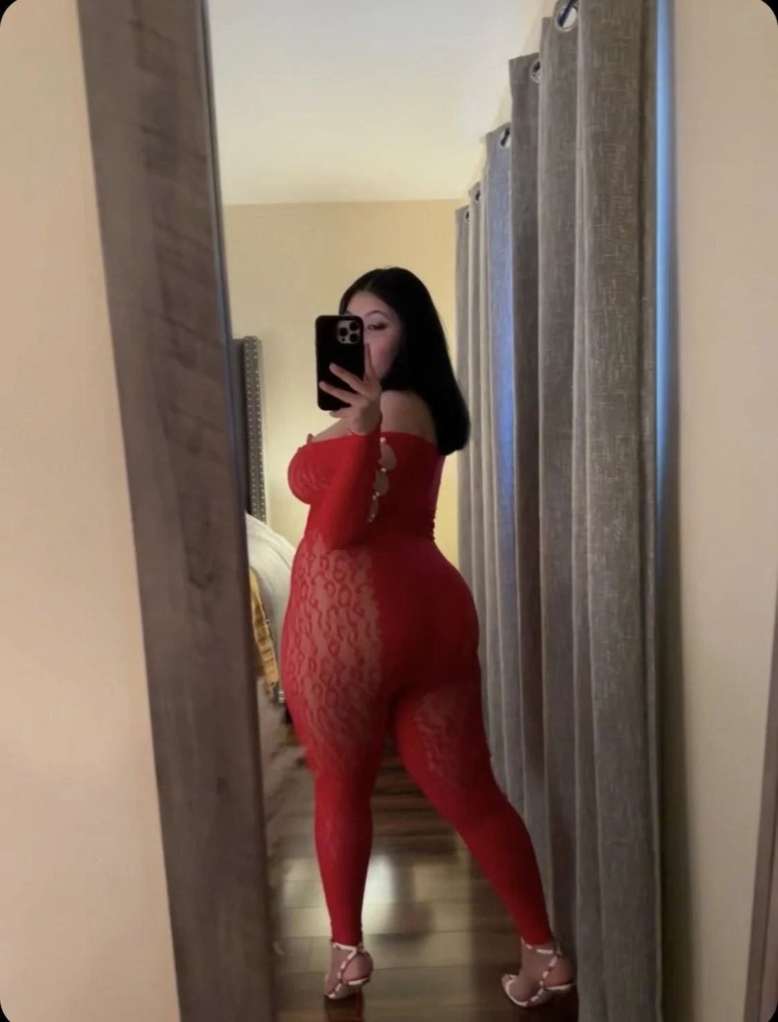 Sexy Thick Latina Goddessbella image 6
