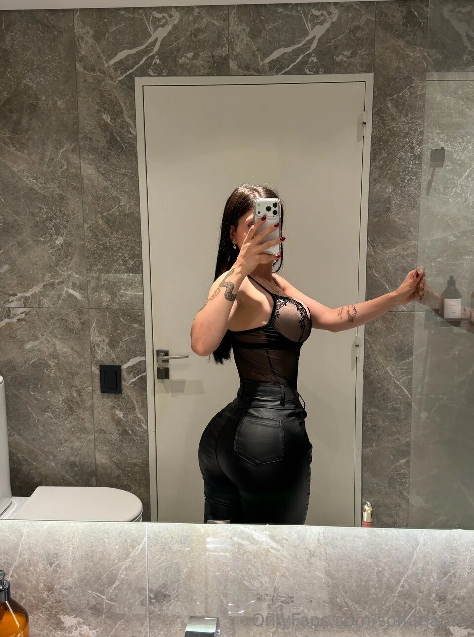 Borrame esta sofi maure gorda trola image 7