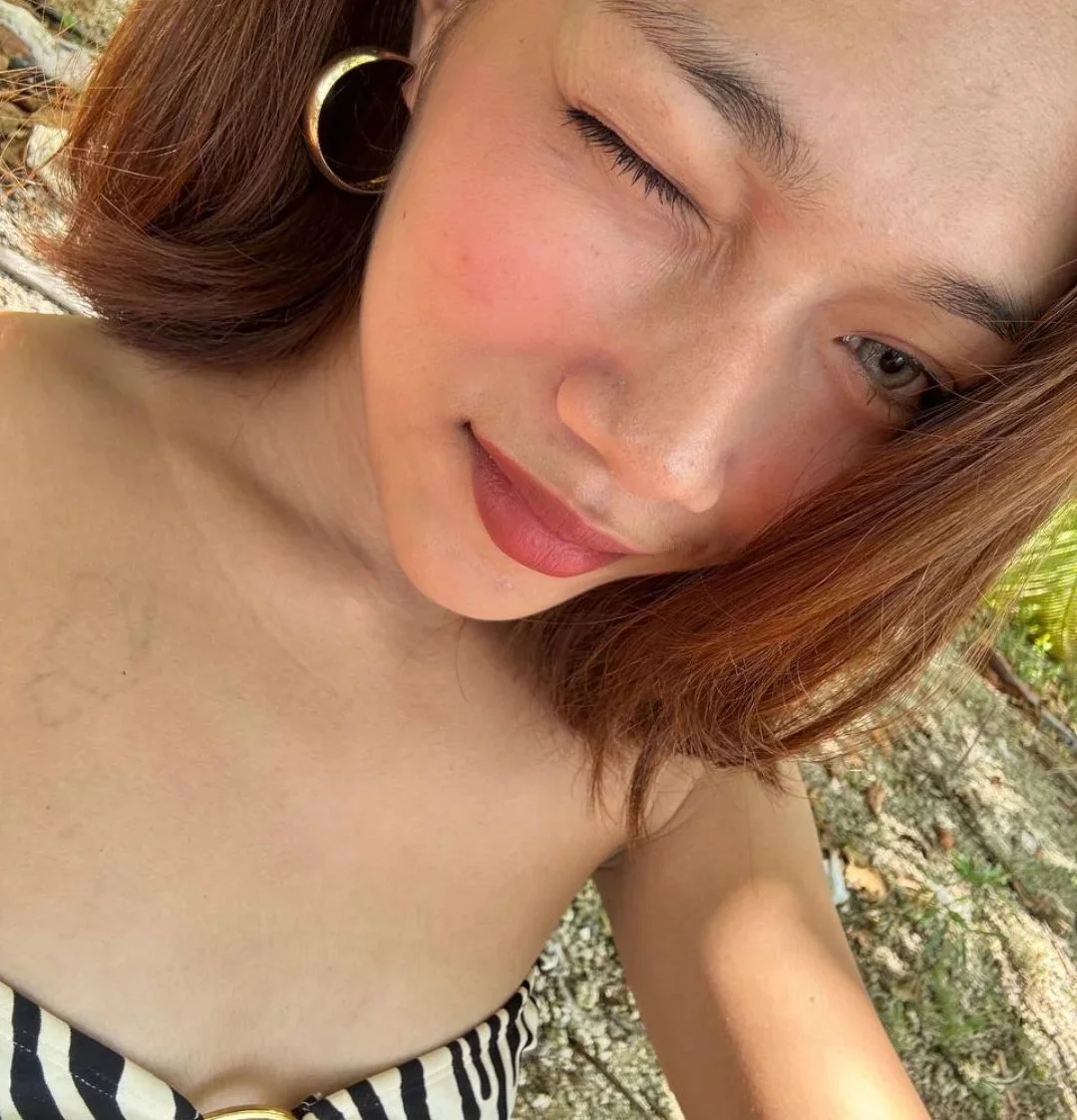 pinay trans showing her cute soft dick image 5