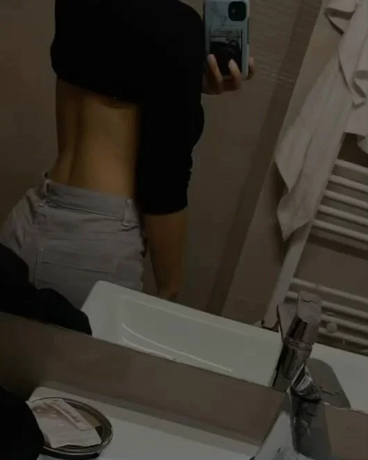 Insta Hottie Alma image 10