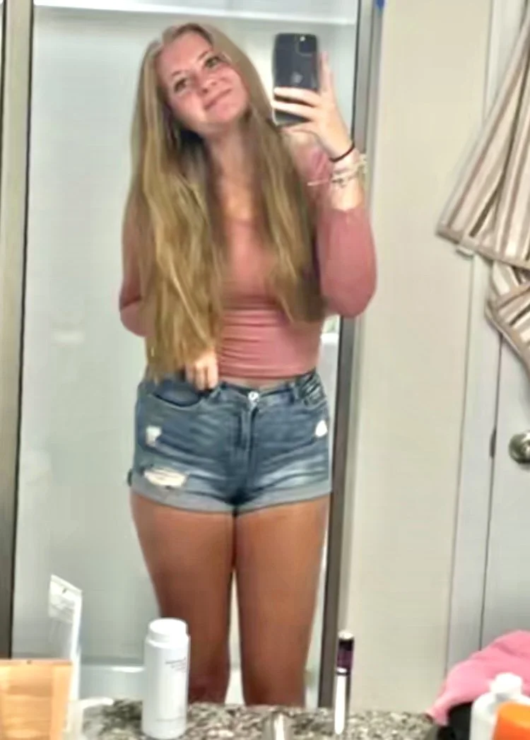 sluts 18 year old teen needy irl dm me wwyd image 5