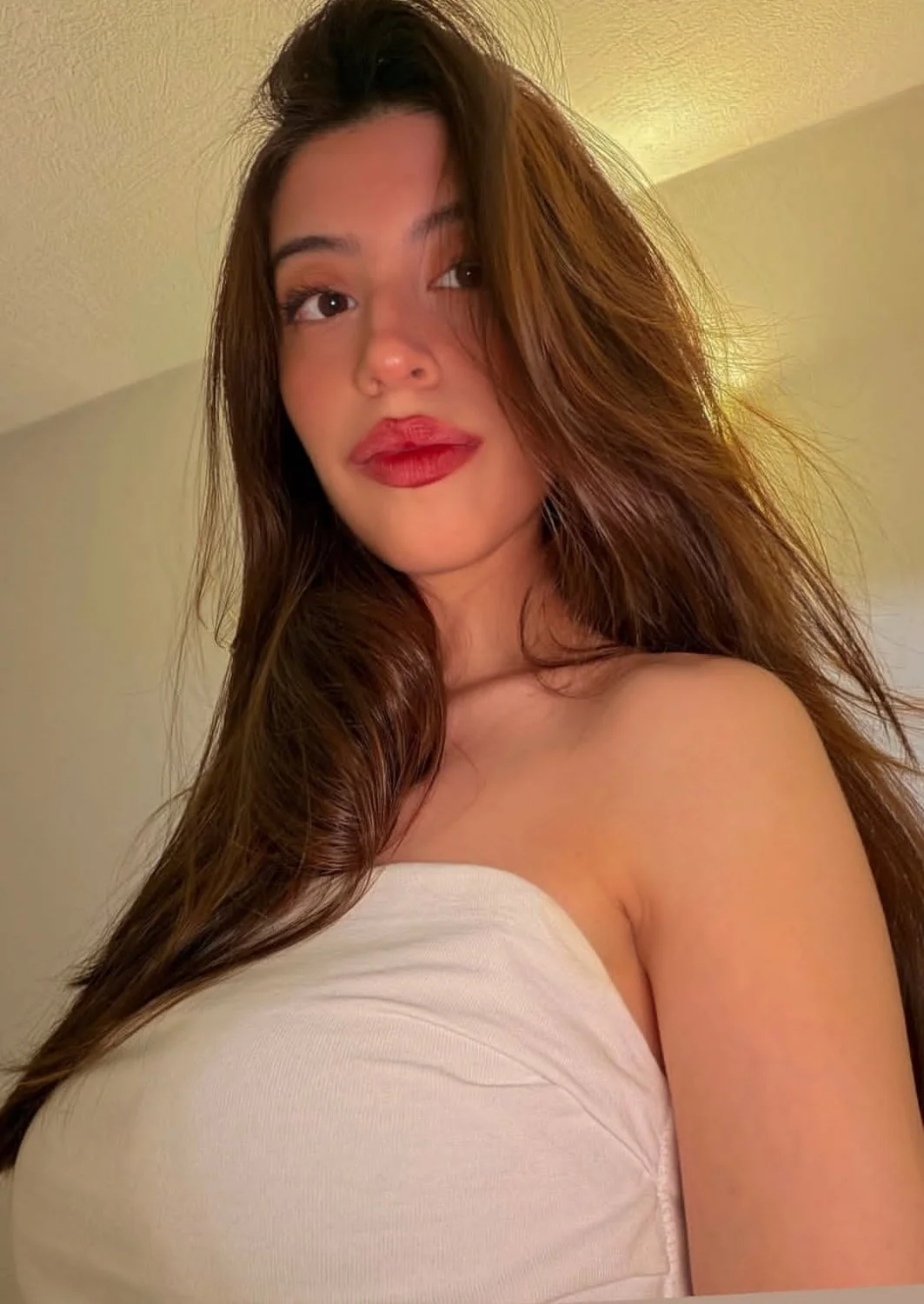 Diana R image 15