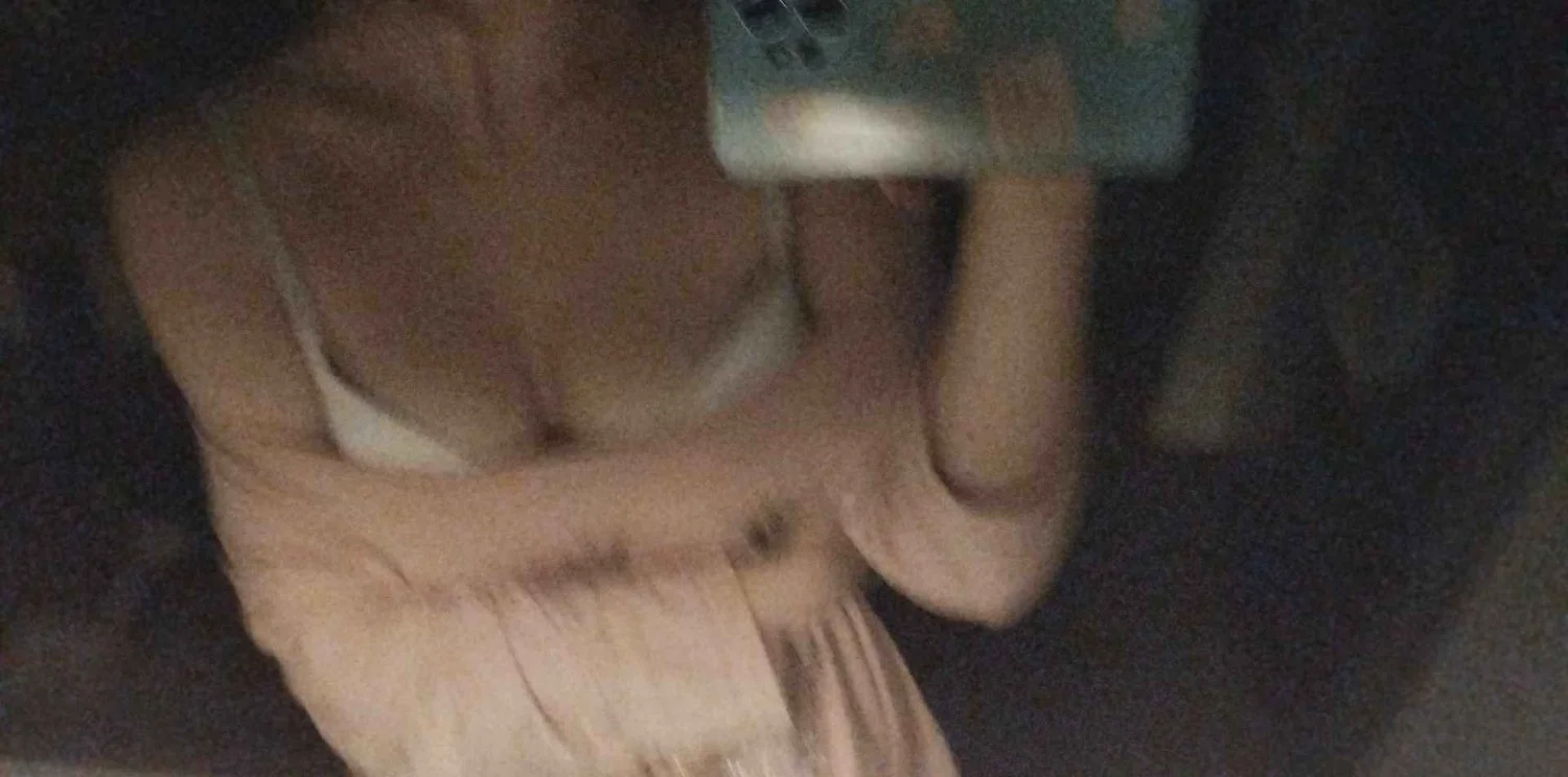 Slut named Wiktoria love to share her pics image 28