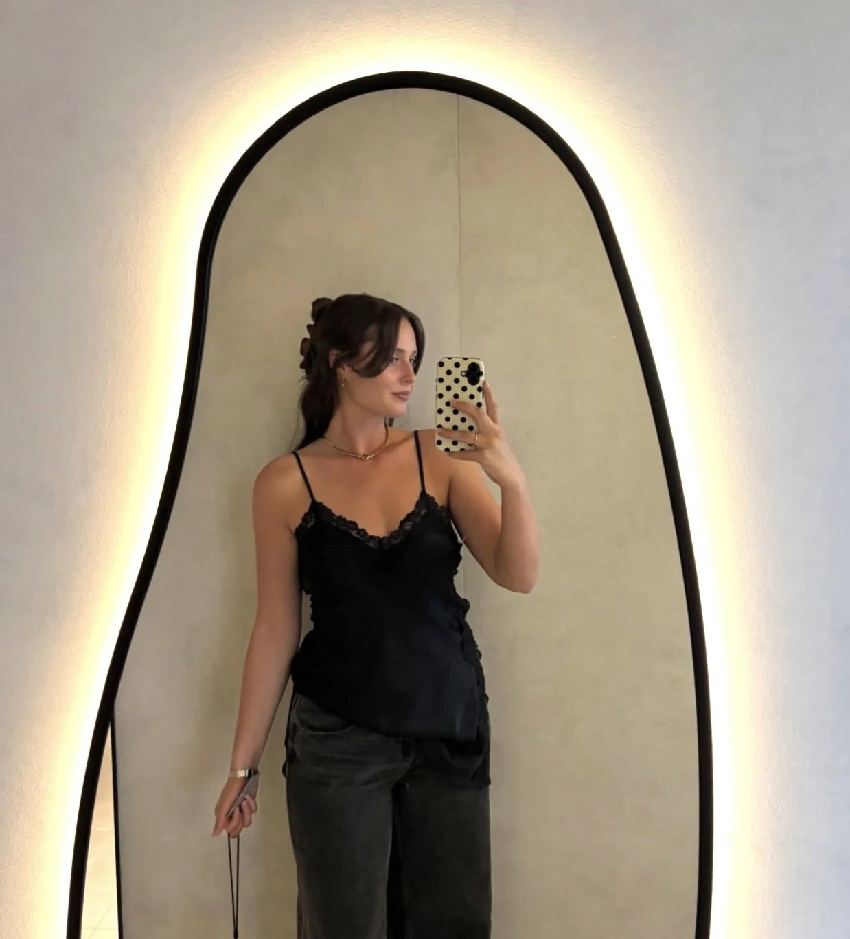 Busty Australian slut Sarah shows off image 11