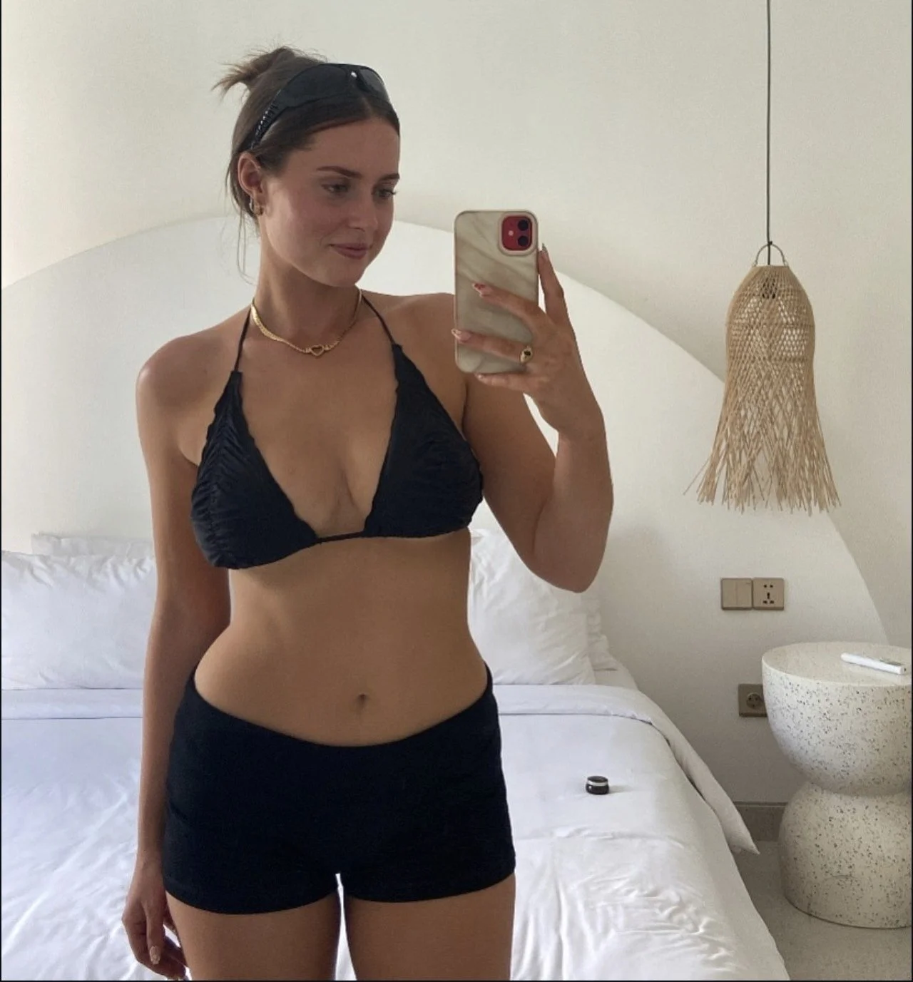 Busty Australian slut Sarah shows off image 30