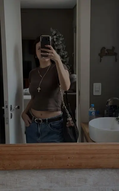 Júlia Emerick cover image
