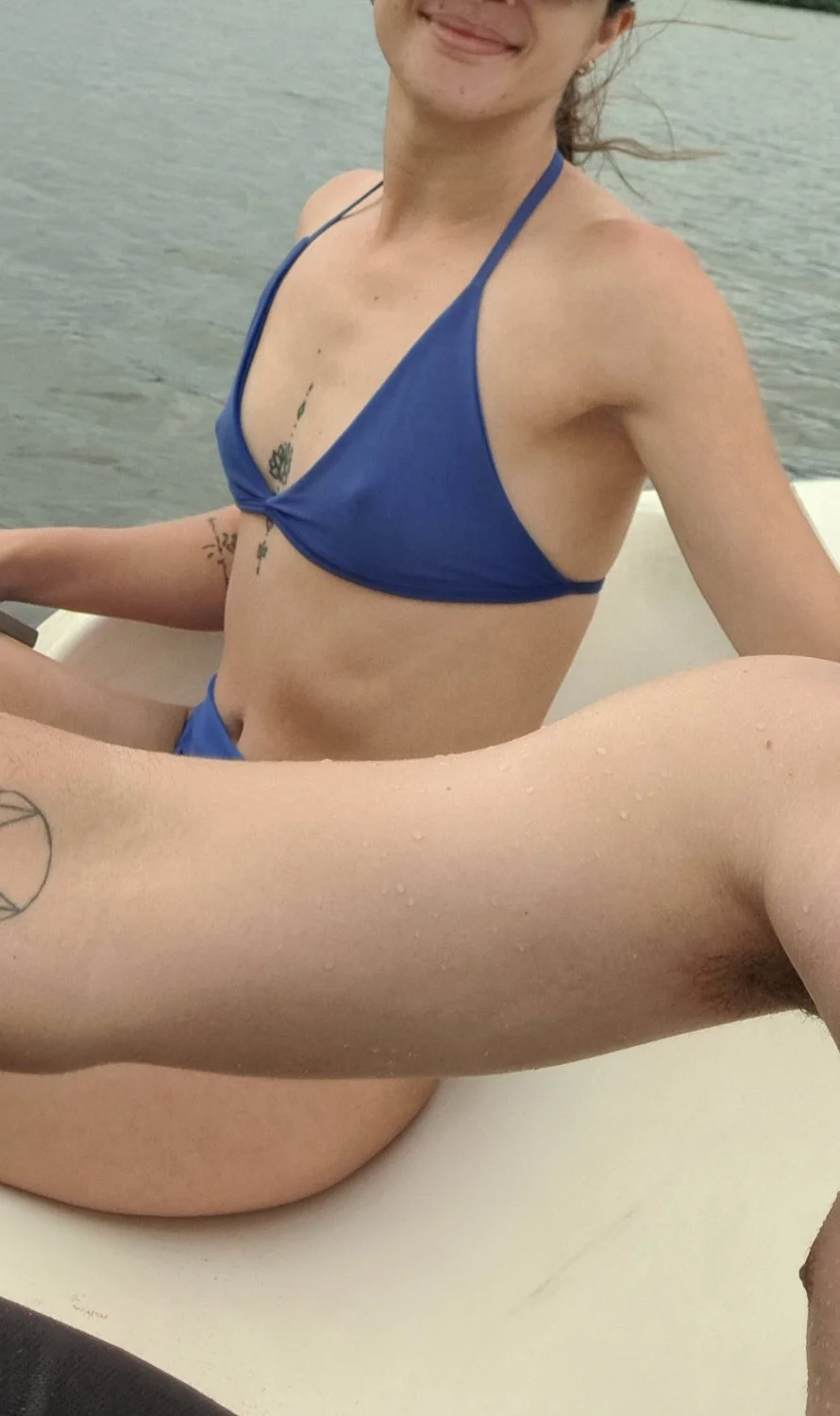 Bora bater uma em video no zangi mostro minha esposa la pra gente gozar 4624190861 main image