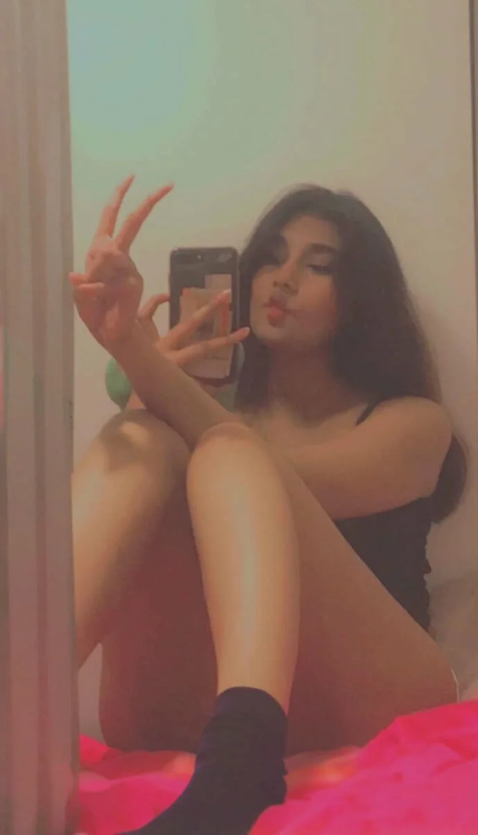 Desi Slut Rukaiya image 13