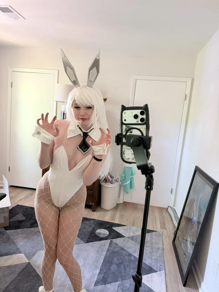 18 yo cosplay foot slut Hailey image 10