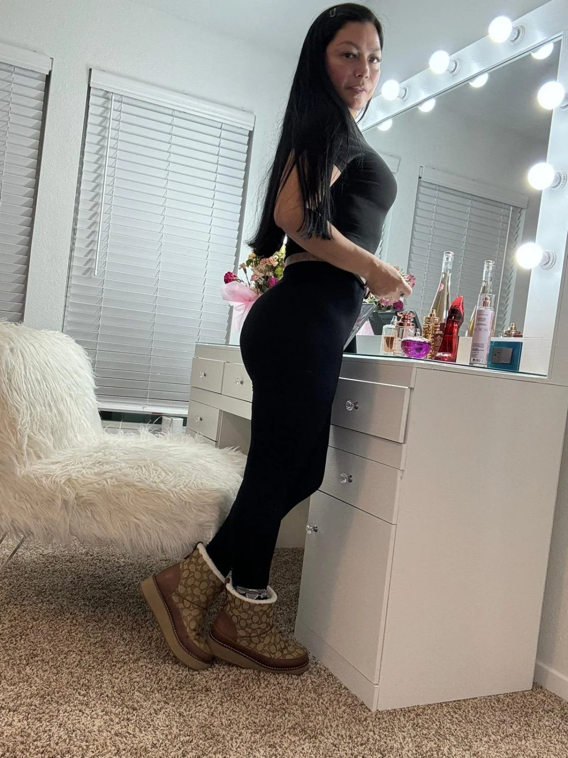 Mia colombian milf madura image 21