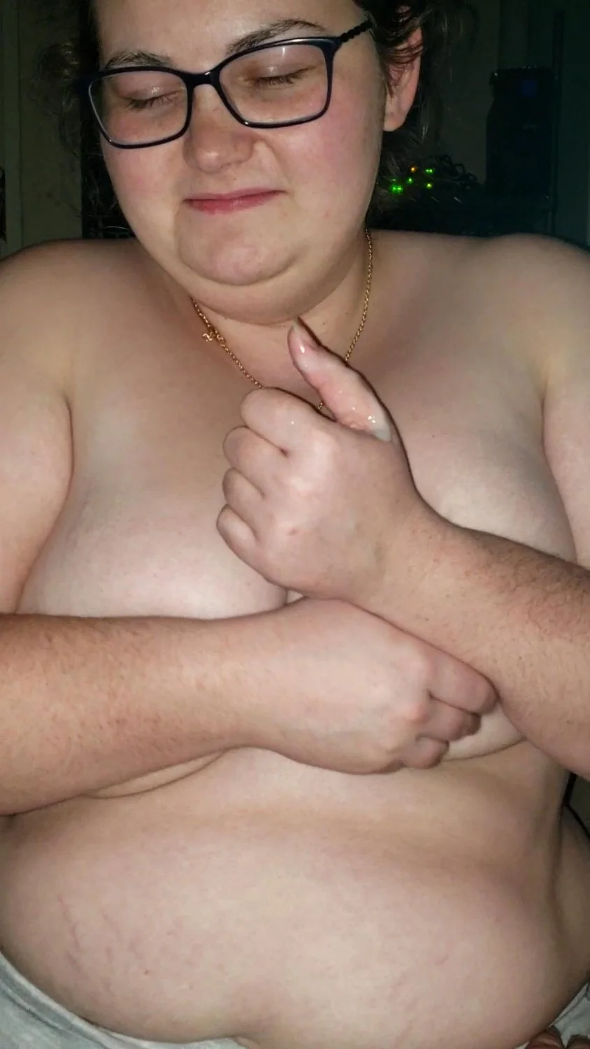 Nicole giving a hand job image 17