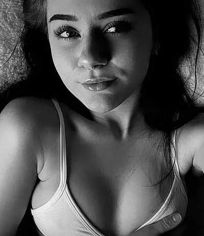 Sexy white Pawg for exposure cover image