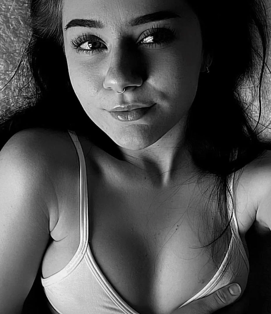 Sexy white Pawg for exposure main image