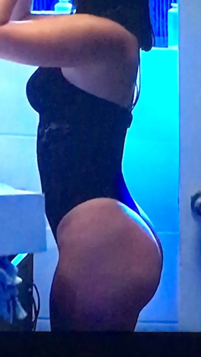 Vivianne Dietz en lencería espectacular image 5