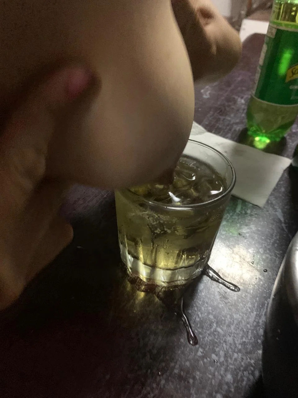Aquí más de la puta infiel de mi esposa image 2